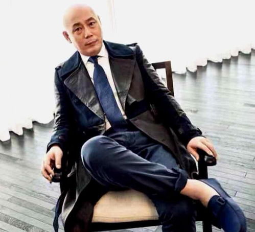 同样不认识肖战李现,潘长江为何担心被骂而李诚儒表现却很刚