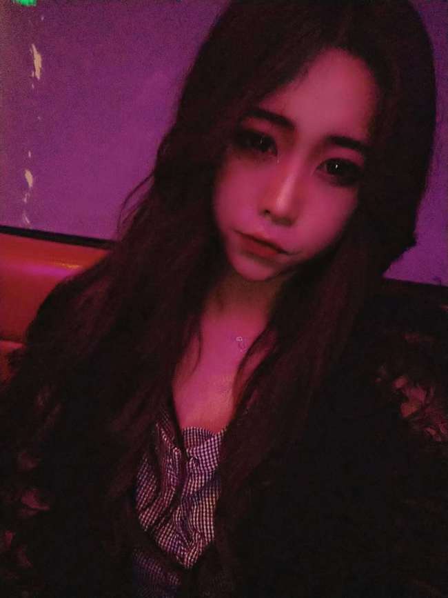 快手00后网红美女无锡八姨值得你去关注