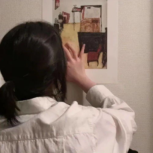 女生头像单曲循环的歌词里都是遗憾