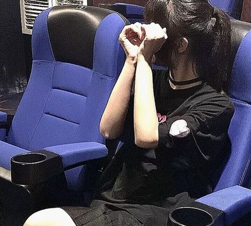 ins微微丧女生头像