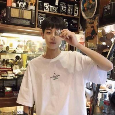简单帅气的男生微信头像2018最新小爷有小爷的风范