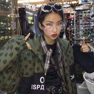 冷淡酷女生ins头像ins潮图女生头像