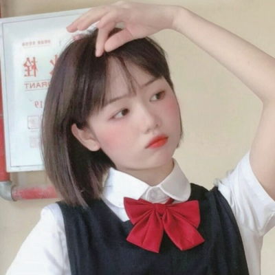 余清欢ins森系甜美多人闺蜜团头.把温柔留给值得的人.