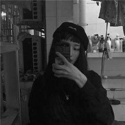 快手头像女生黑白伤感大全2018最是人间留不住朱颜辞镜花辞树