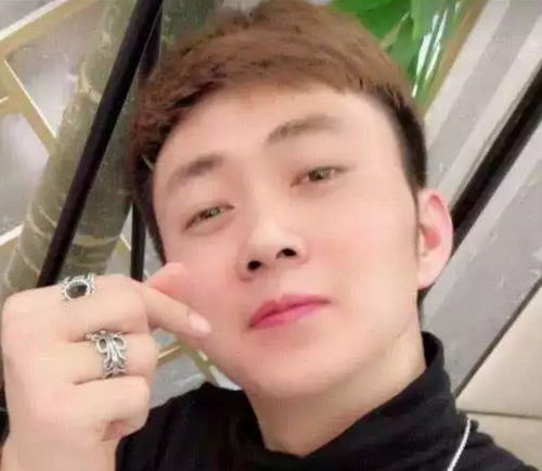 快手3位装大款网红,贷款买豪车不算啥,他连女朋友都要租