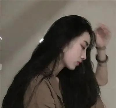 14句超拽霸气空间说说,暧昧远离我,真心靠近我
