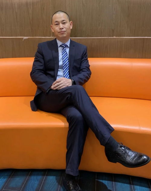 货币超发巨头垄断,普通人想要逆袭,路在何方