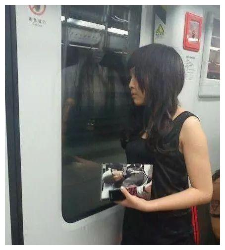 内涵段子我说了都是你闺女买烟给我,我才偷偷抽的