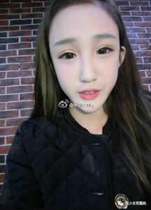 据说她是快手唯一的宅男女神,17岁未婚生子,新整的鼻子简直阿凡达