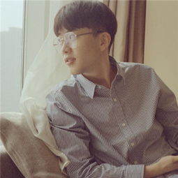 费启鸣照片头像高清无水印版初恋系大男孩费启鸣