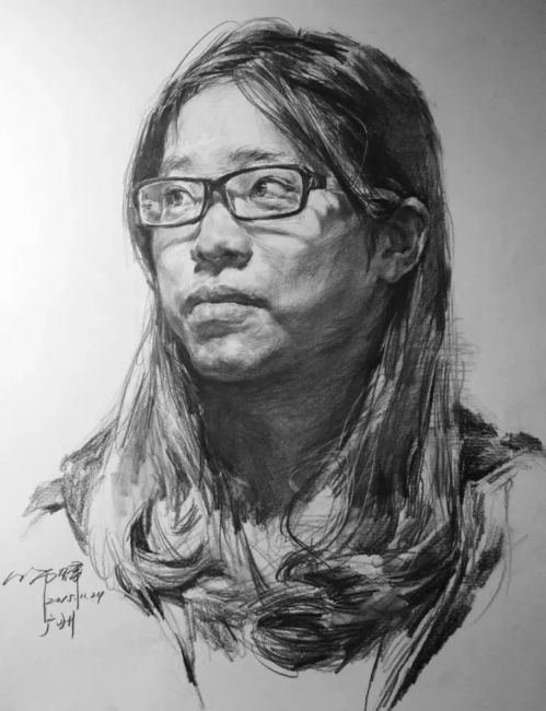 如何让你的素描头发看起来不死板粗糙有质感