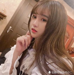 顾茜茜晒聚会照,谁注意她对毛宸宸的称呼网友杨清柠不吃醋