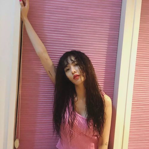 补更计划泫雅大晒超美自拍更有女人味了
