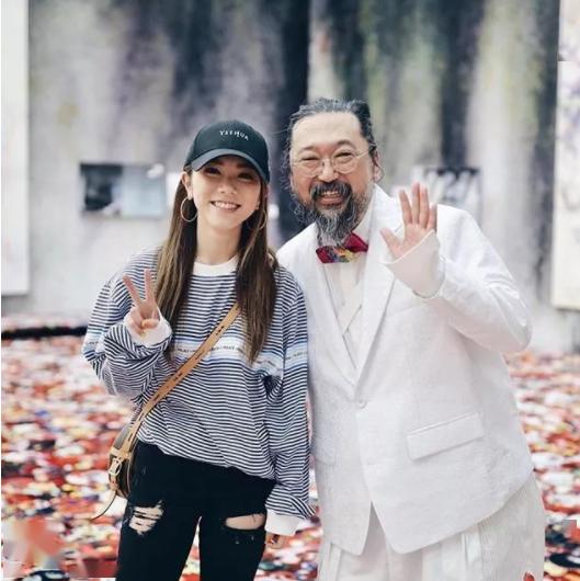 双面人邓紫棋抖音上一副面孔,ins里却偷偷摸摸的...