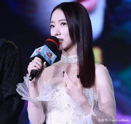 孟美岐李沁同框,让你明白庸脂俗粉和大家闺秀的差别到底有多大