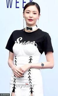 霸气安迪和少女baby给你示范最火配饰,你喜欢谁的风格