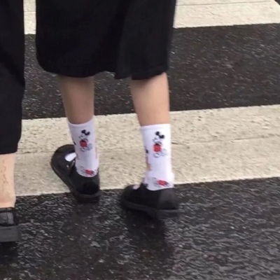 陈涵被人放在心尖上的女孩大概情侣头像我要个性网
