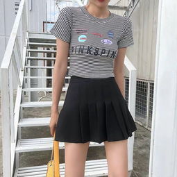 短款卡通针织衫