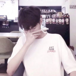 男生铁汉情感头像兄弟抱一下