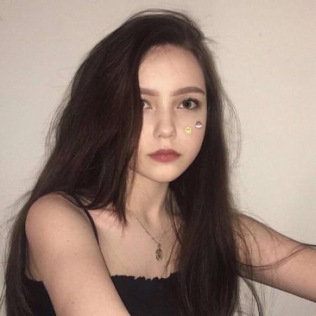 老版qq头像高清图片女生