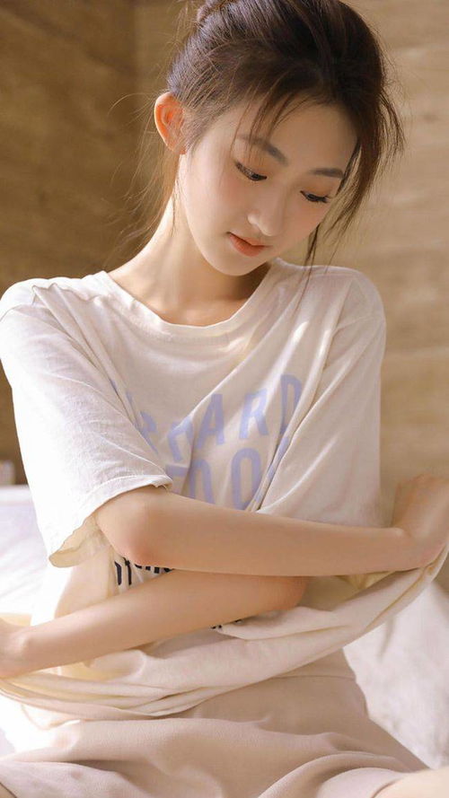 高清美女手机壁纸仙鹤裴回天上游,一笑回眸百媚生