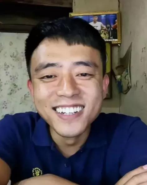 人类高质量男性爆火30天遭封杀,抖音大网红胡楚靓抄袭不改
