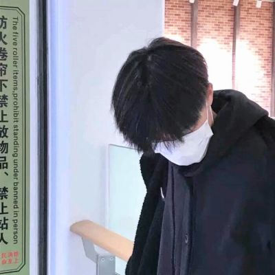 ins小清新文艺范男头是球场晒月男生头像我要个性网