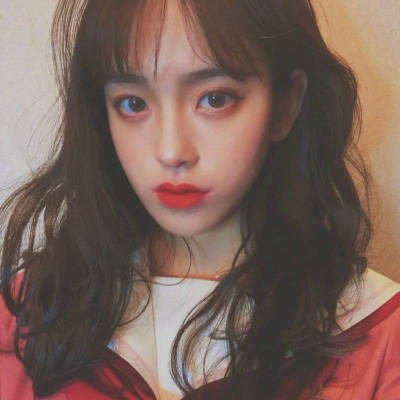 复古色彩现代女生头像复古功能美化过的女头