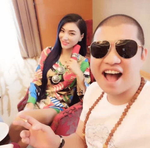 快手中四个身价过亿的女人3个靠男人,只有她靠自己还带红老公