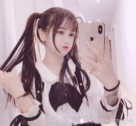 杨清柠为了能够拍快手,每次都会做这个动作,网友好让人心疼