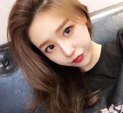 抖音最火女神温婉被封杀,清纯照片被扒出,网友以前更好看