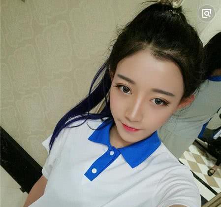 快手的四位女土豪,前三名都和男人脱不开关系,只有她是一支清流
