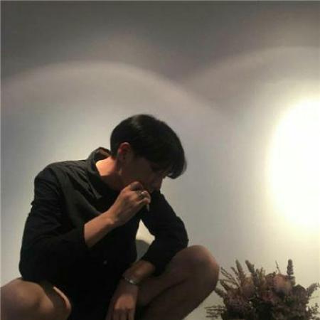 好看的快手男头像图片,帅哥的眸是深情的海