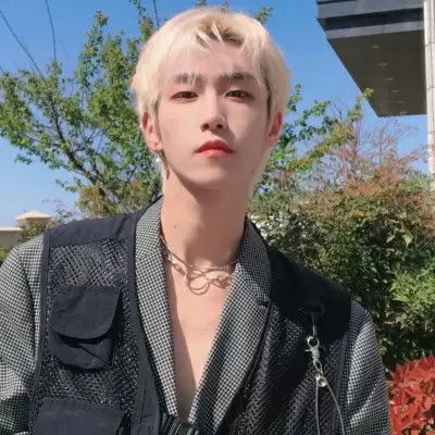 ins文艺范男生头像