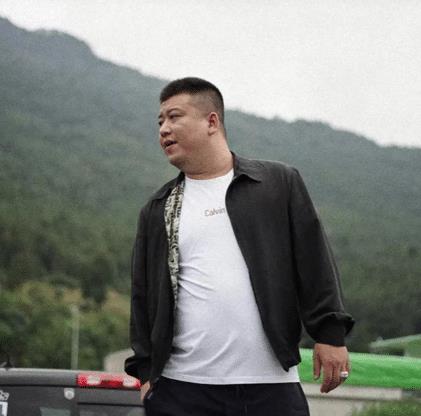 某手当红主播自爆上亿身家,却被知名打假人揭穿,颜面扫地