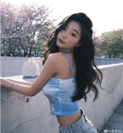 顶流男星被网红爆恋情大美女为什么要顶着别人的头像谈恋爱啊