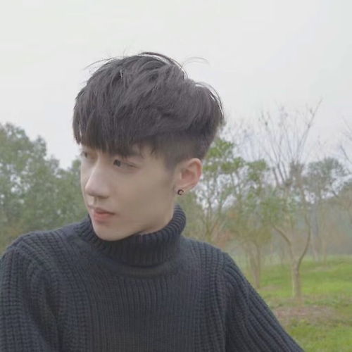 一个经常玩弄女人感情的男人,即使伪装的再好,也会有这几个表现