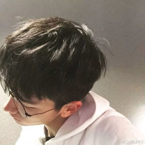 男生头像别幻想的太远太多,做好眼前该做的事,未来才不会辜负你