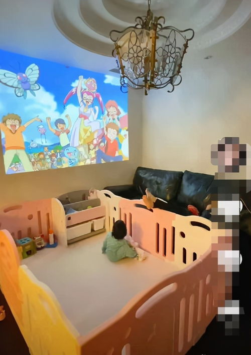 许大茂一家四口同框,小12岁娇妻颜值高,家里楼梯豪到镶金