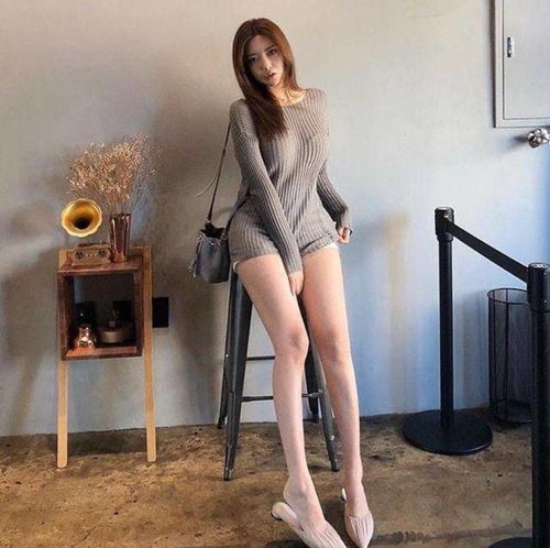 韩国粗腿健身美女,胜在身材比例,获封长腿女神