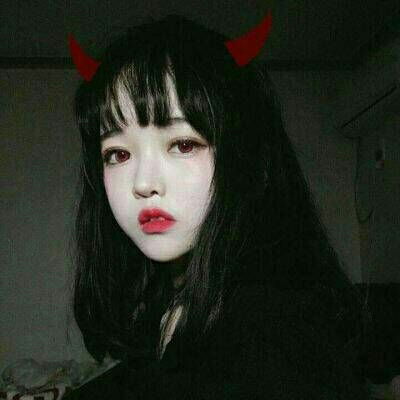 病娇头像女真人带血恐怖血腥病娇女头像