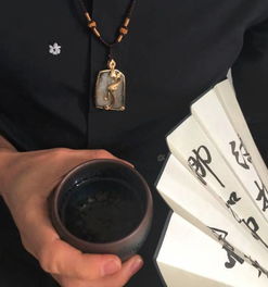 古玉界佩玉招财又辟邪,自古女人最爱戴玉的男人