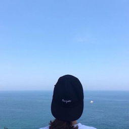 微信情侣头像岁月漫长,而你值得被等待