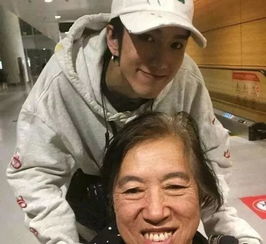 魔性中年大妈抖音大火,卸妆后让人不敢相信,粉丝快来围观