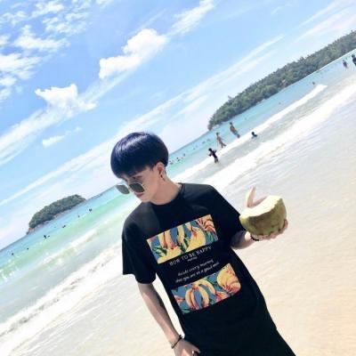 青春浪漫的情侣头像两张2019独一无二感情都是走私货