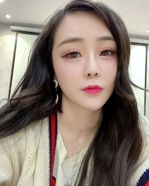 快手中4个身价过亿的女人,3个靠男人,1个靠自己带红老公