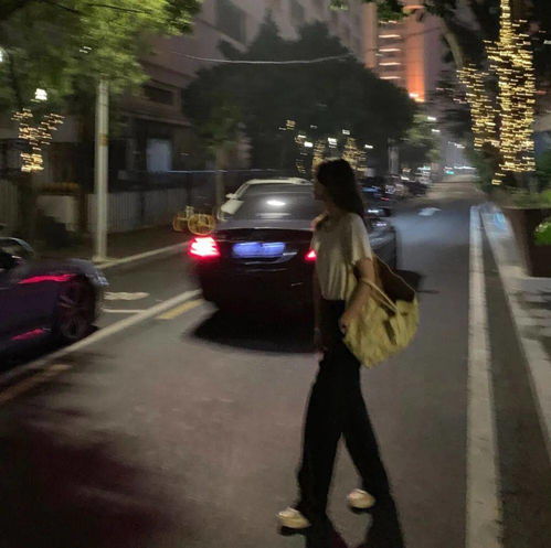 好看的现代男生女生头像