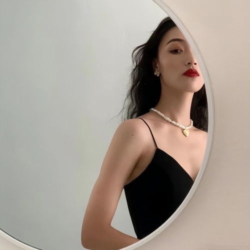 甜蜜女头心动瞬间