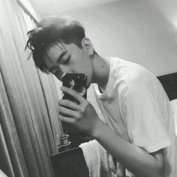 黑白男生头像年少有为