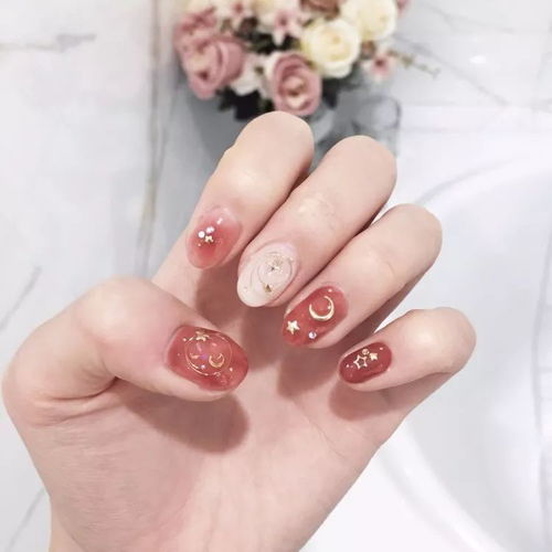 超美ins风美甲大合集,2018新年美甲拒绝烂大街